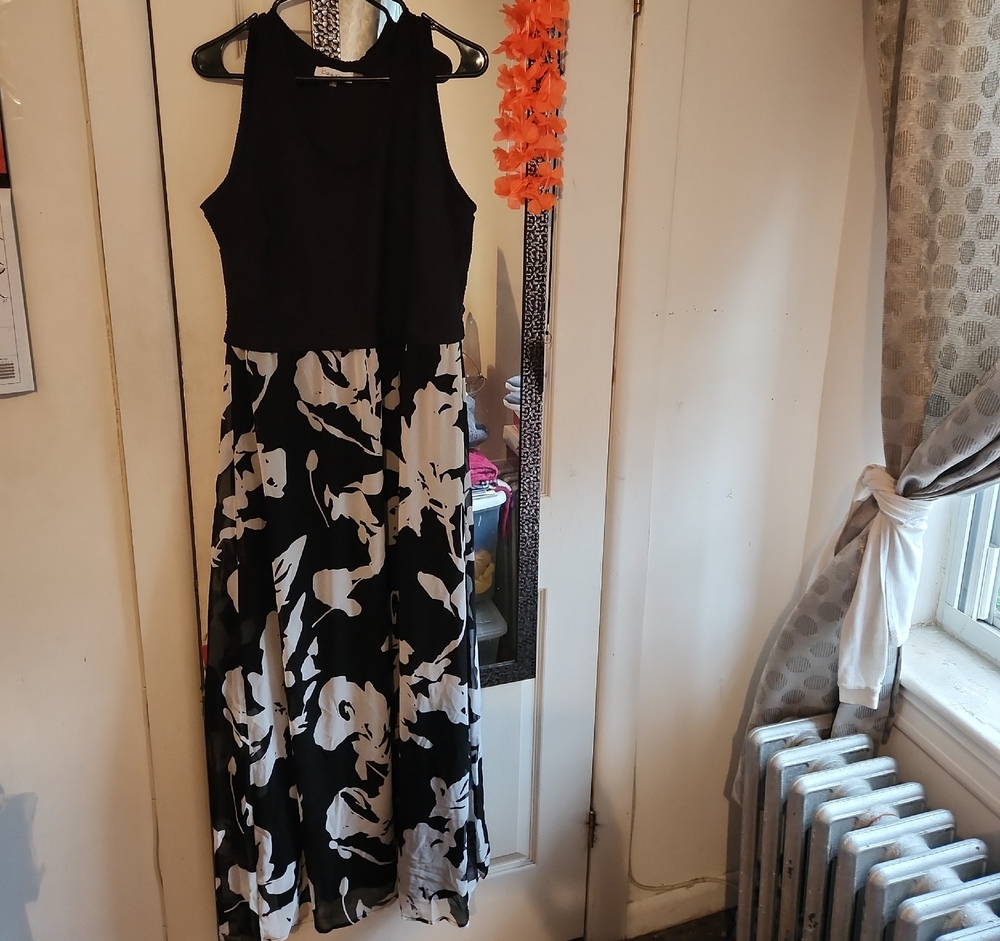 Calvin Klein Black and White Patterned Maxi Dress